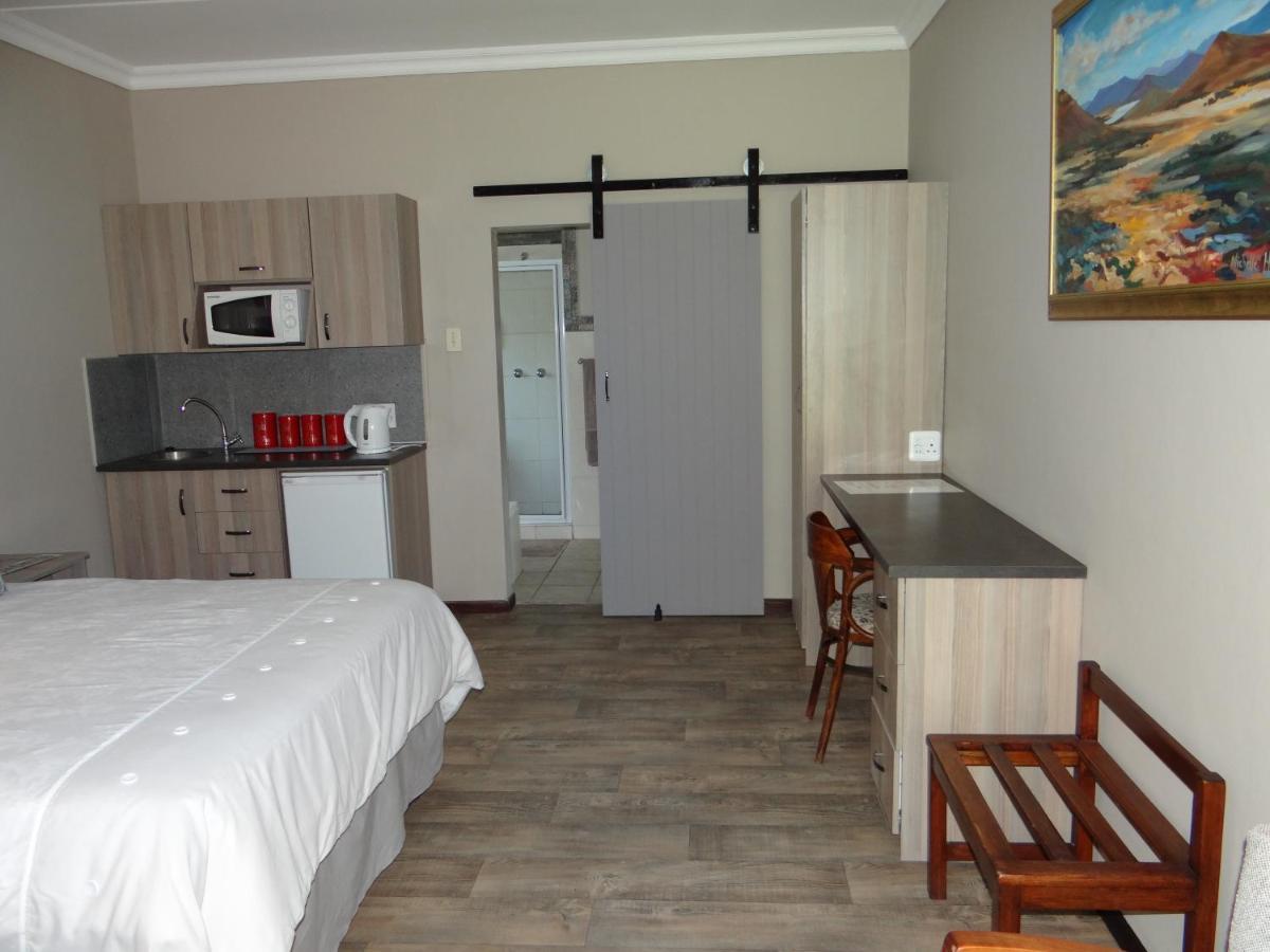 La Paix Guesthouse Beaufort West Eksteriør billede