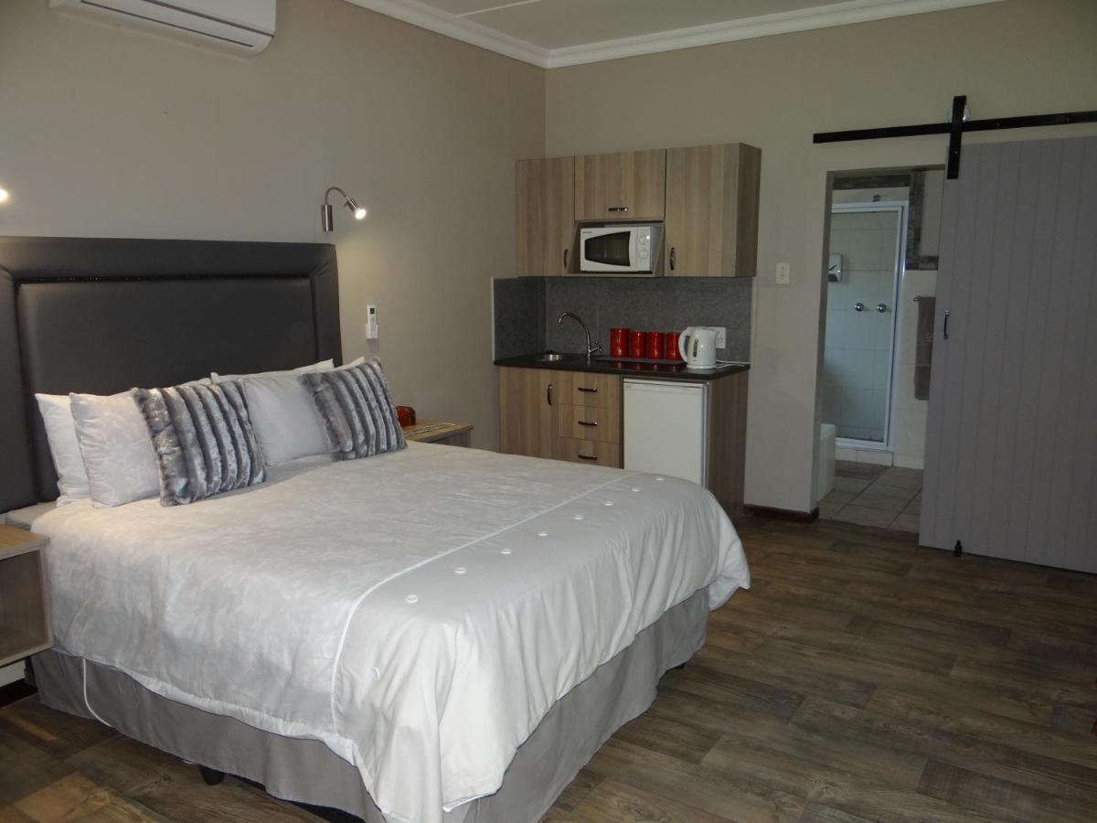 La Paix Guesthouse Beaufort West Eksteriør billede