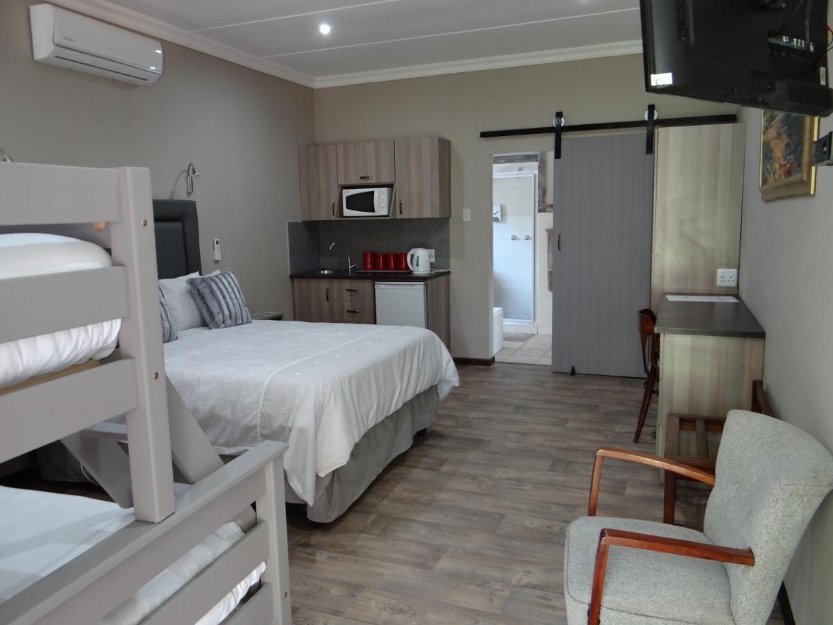 La Paix Guesthouse Beaufort West Eksteriør billede