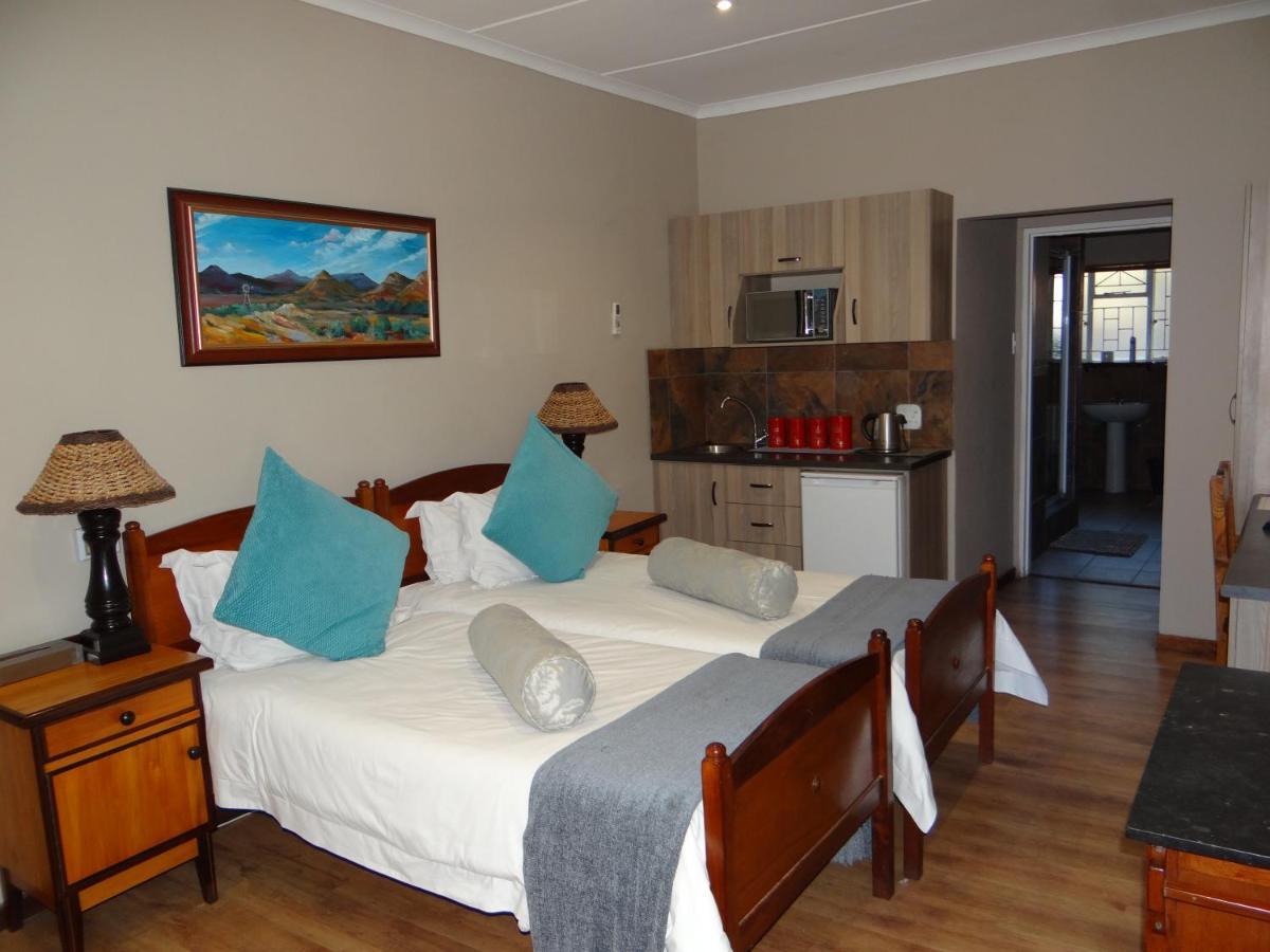 La Paix Guesthouse Beaufort West Eksteriør billede