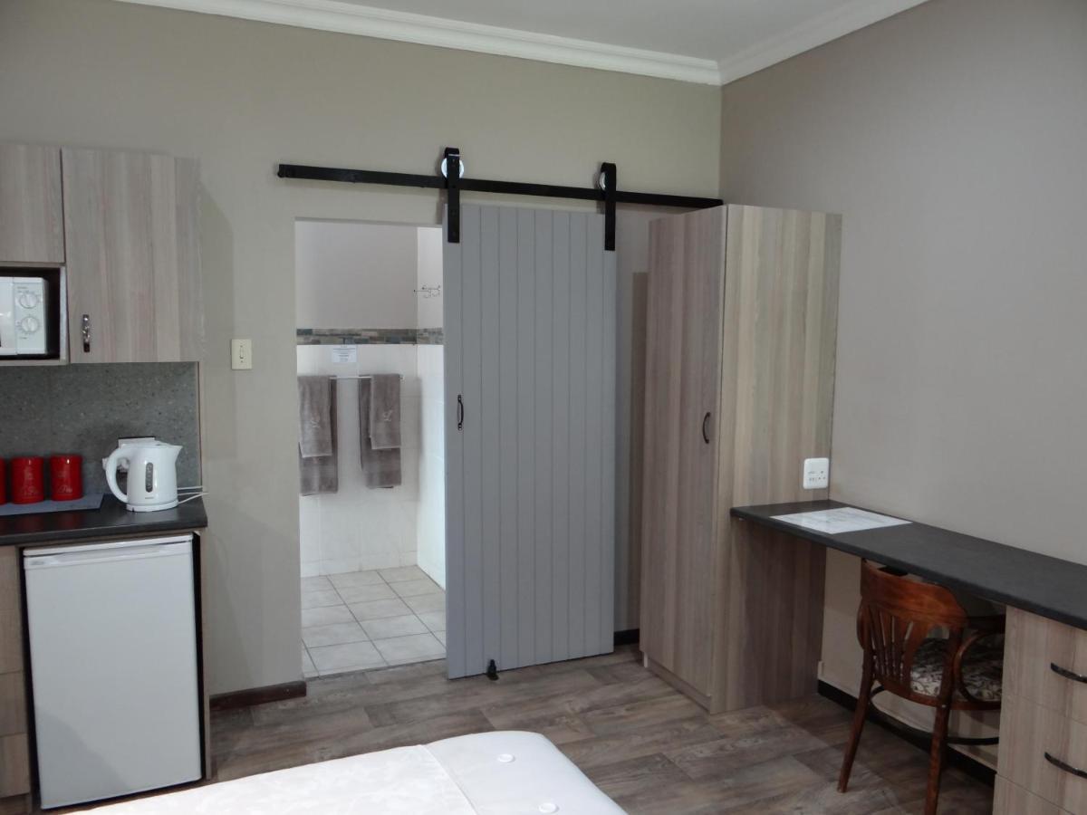 La Paix Guesthouse Beaufort West Eksteriør billede